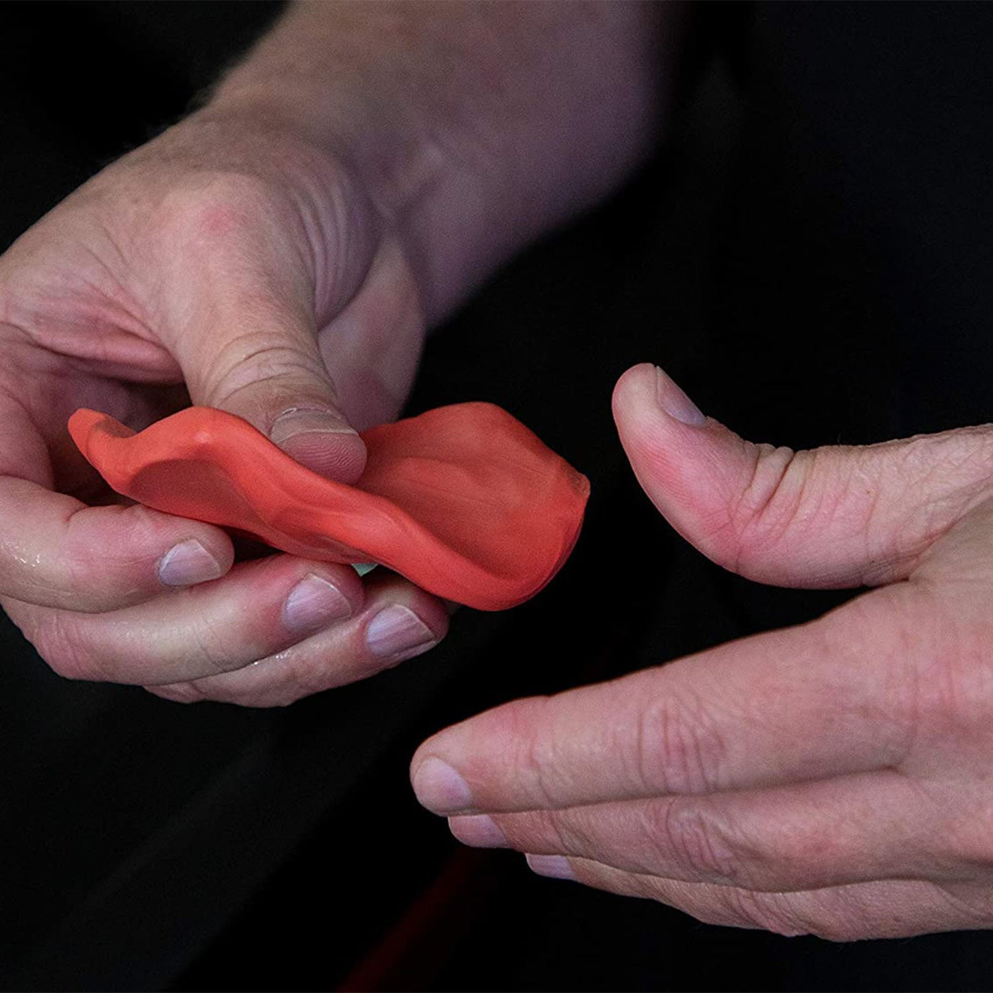 PLASTELINA CURATARE DEPUNERI SUPRAFETE AGRESIVA , 200 G,DETAILING CLAY - MEGUIARS